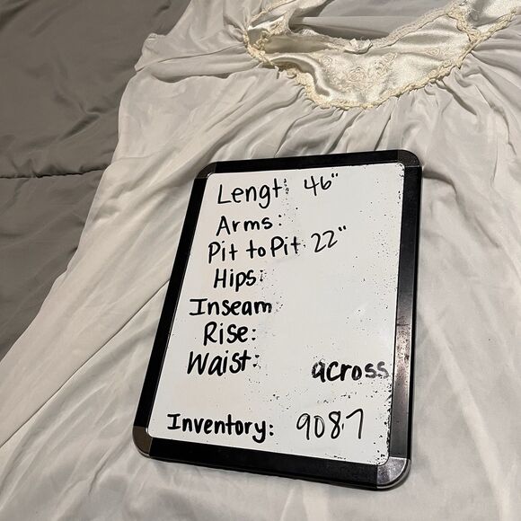 Vtg MISS ELAINE Long Nightgown Womens L White Multi Lace Trim Sleepwear Lounge - Picture 11 of 11